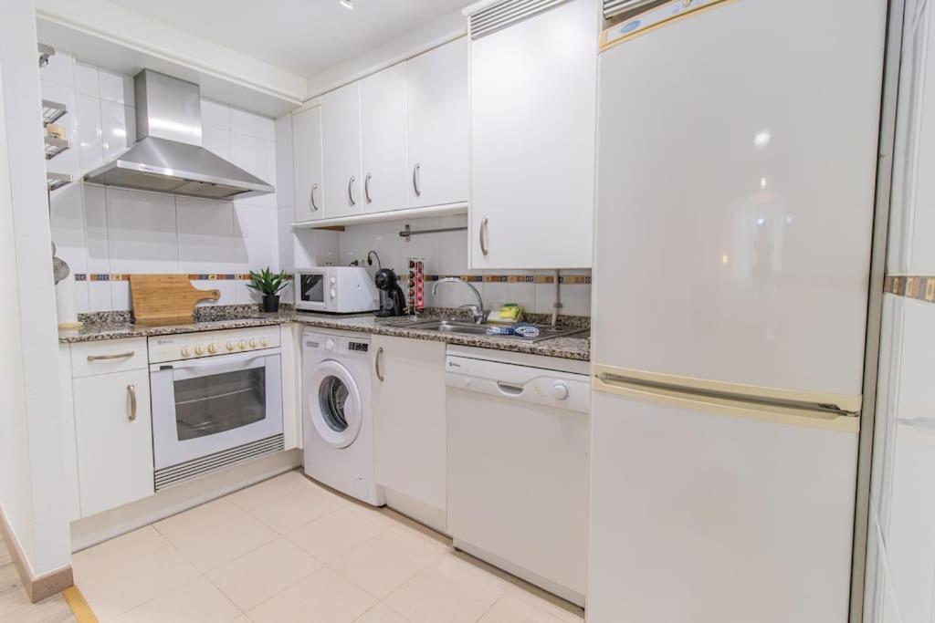 Beautiful Flat In The Pyrenees * Free Parking Lägenhet Sabiñánigo Exteriör bild