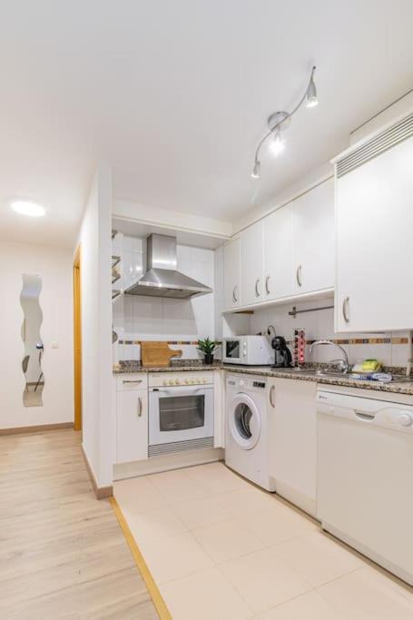 Beautiful Flat In The Pyrenees * Free Parking Lägenhet Sabiñánigo Exteriör bild